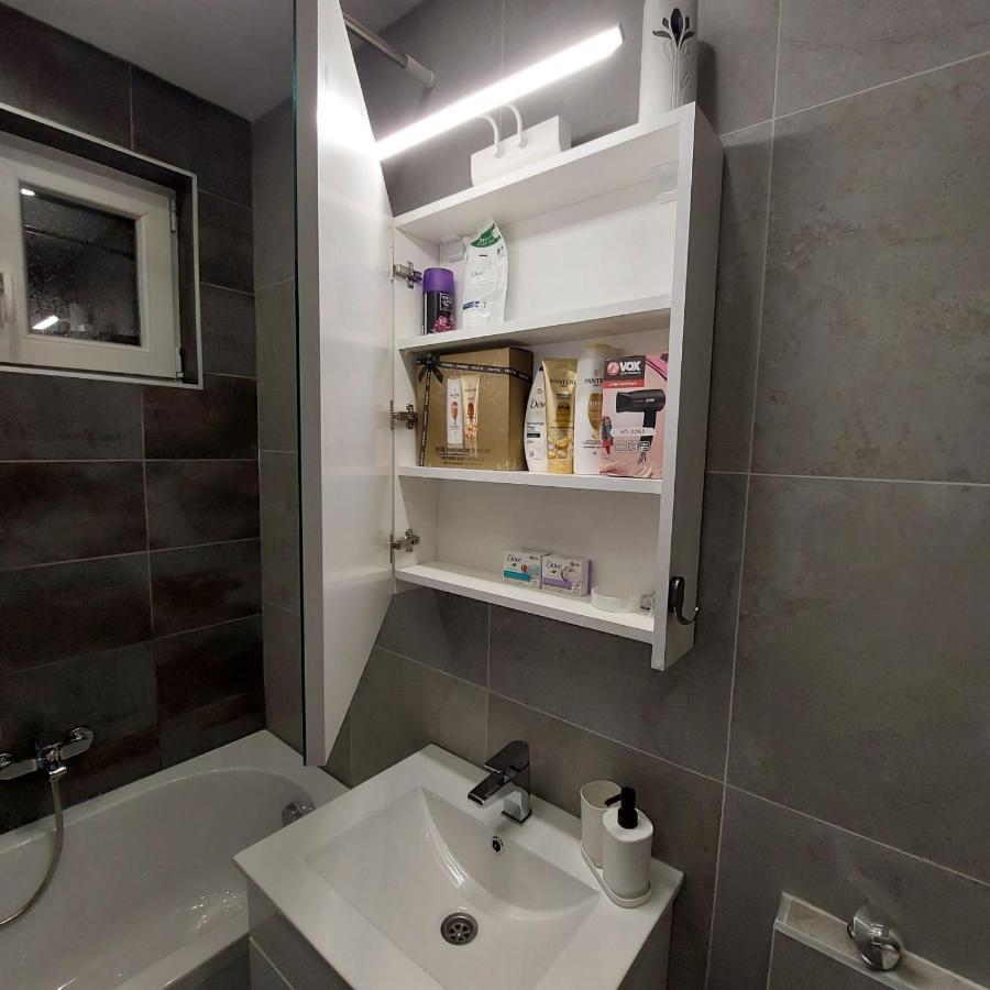 Apartman Lux Jelena Surcin ภายนอก รูปภาพ