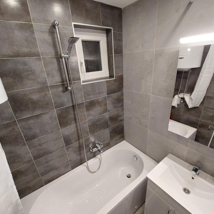 Apartman Lux Jelena Surcin ภายนอก รูปภาพ