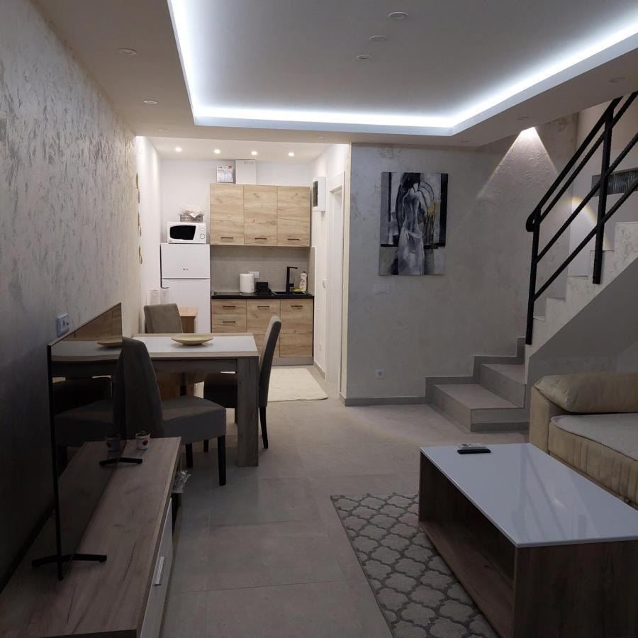 Apartman Lux Jelena Surcin ภายนอก รูปภาพ